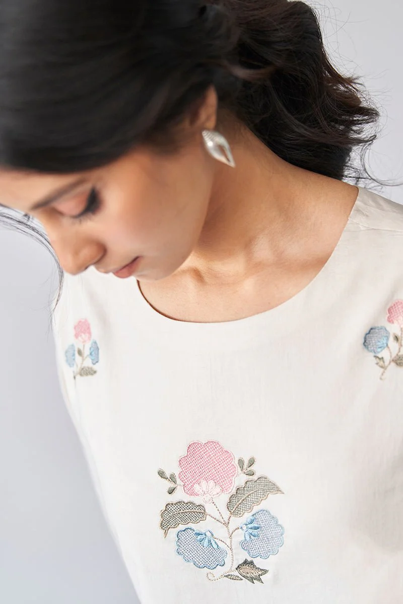 Beige Embroidered Cotton Kurta With Printed Salwar - Image 4