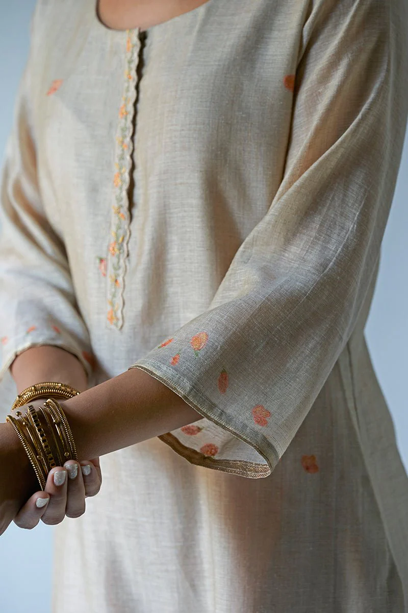 Beige Woven Kurta Suit Set With Delicate Hand Work Detailing and Embroidery Placket - Image 3