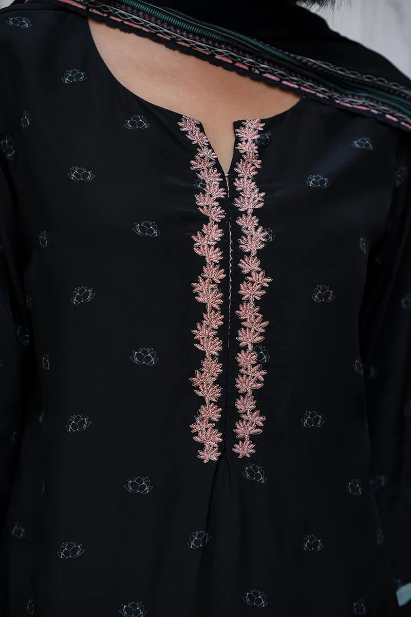 Black Bemberg Silk Salwar Suit With Chinon Silk Dupatta - Image 4