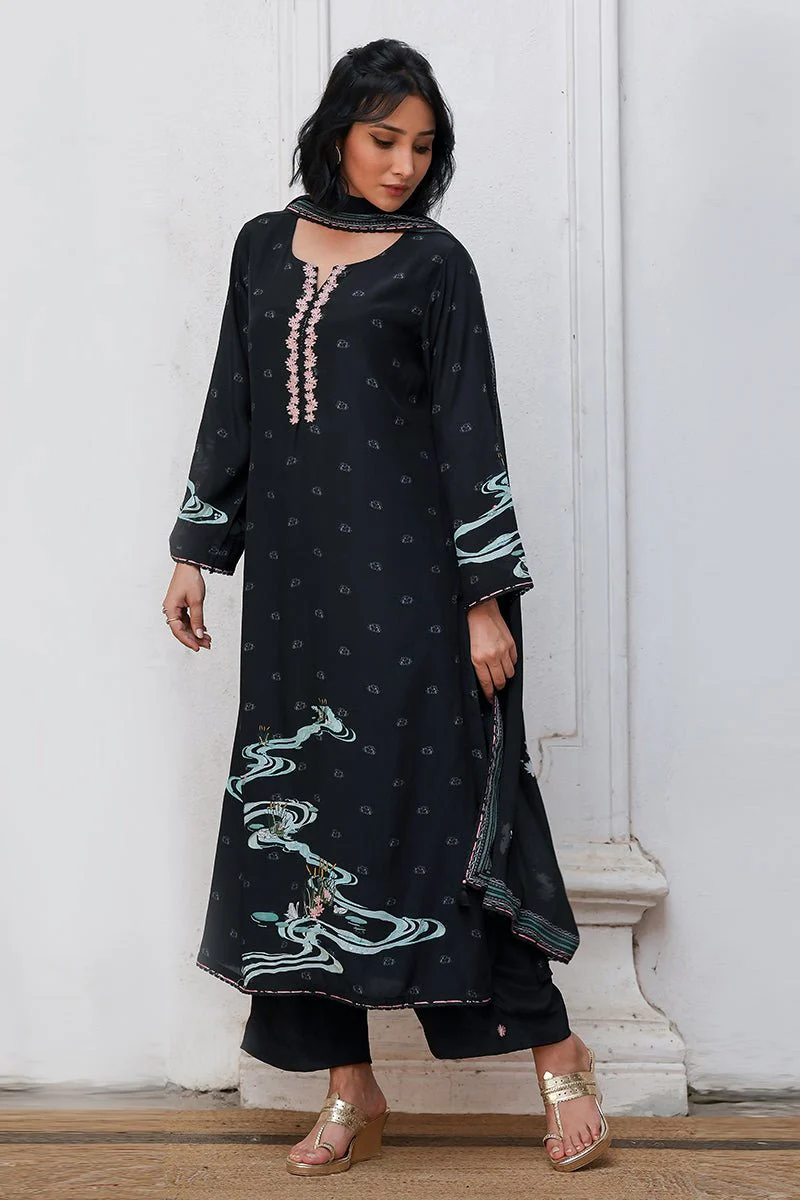 Black Bemberg Silk Salwar Suit With Chinon Silk Dupatta - Image 5