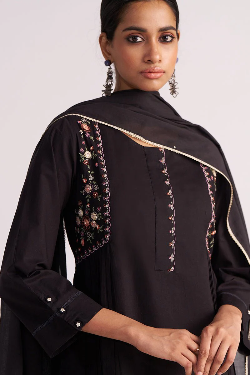 Black Embroidered Kurta Set - Image 4