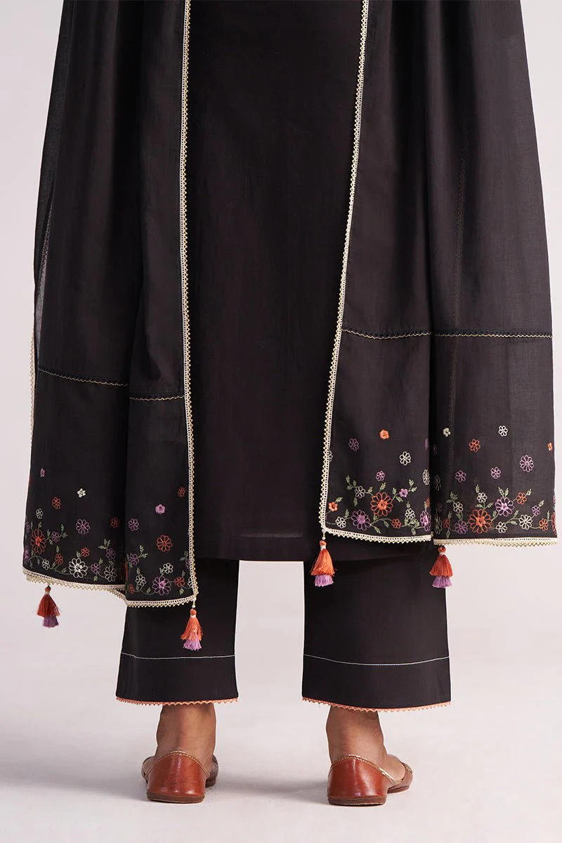 Black Embroidered Kurta Set - Image 7