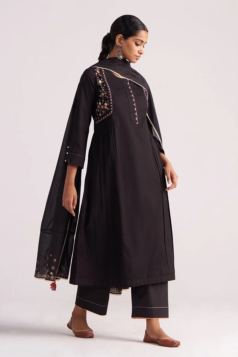 Black Embroidered Kurta Set - Image 9