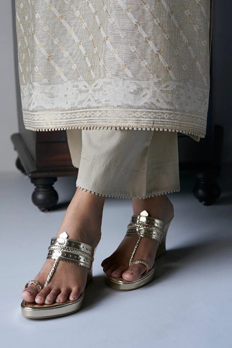 Fog Beige Woven Zari Kurta Suit Set With Delicate Embroidery Detailing - Image 4