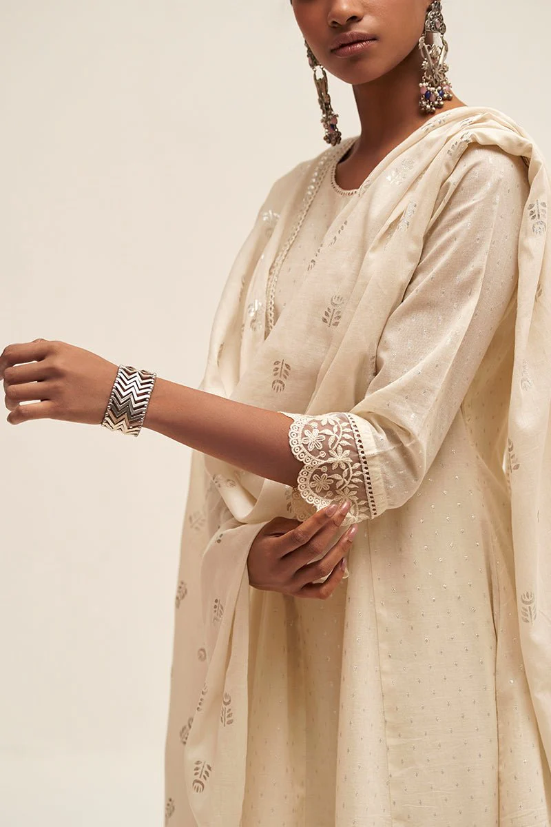 Off White Silver Woven Kurta With Foil Printed Cotton Dupatta - Image 3
